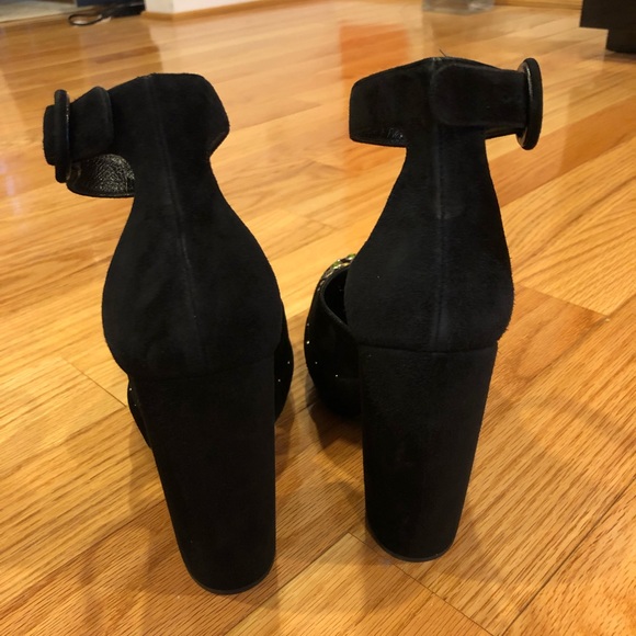 Prada - Picture 3 of 6